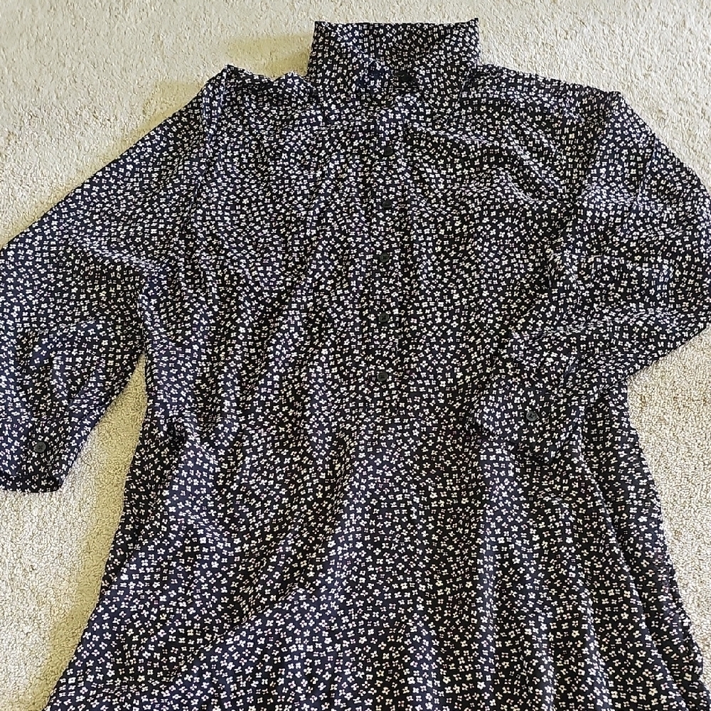 Ann Taylor Navy Floral Blouse